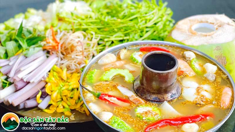 mùa mưa sài gòn ăn gì thì ăn lẩu mắm ngay nhé