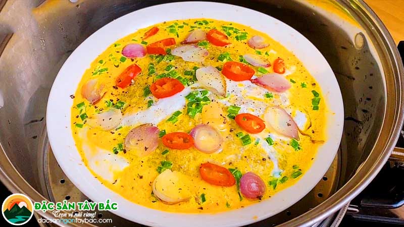 Mưa sài gòn ăn gì với mắm chưng thịt với trứng