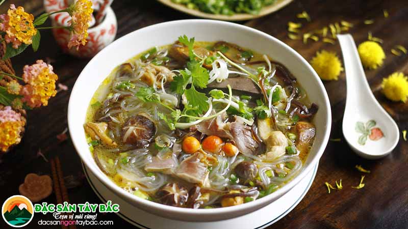 Các bước để nấu miến là đặc sản ngon tây bắc với lòng gà