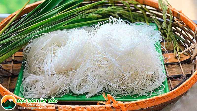 Miến dong (sợi to) là sản phẩm đặc trưng miền tây bắc núi cao