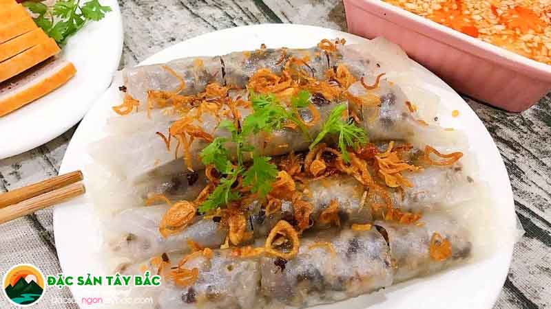 bánh cuốn thường thấy trong các quán đêm ở sài gòn quận 1