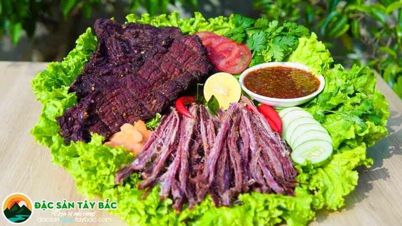 Chế biến thịt lợn ngon đúng chuẩn của vùng cao