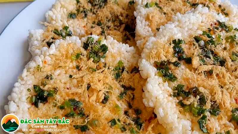 Cơm cháy là món đặc sản sài gòn nhiều người thích