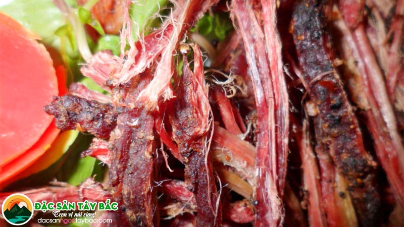 giải đáp thắc mắc của độc giả tìm hiểu thịt trâu khô hun khói vùng cao
