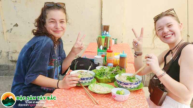 Phở Ngọc: Thanh tao hương vị miền Bắc