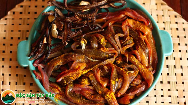 Cách chê biến sơ qua lươn để cho giòn