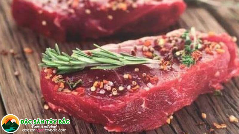 Sử dụng các loại gia vị có xuất xứ từ miền núi như mắc khén, hạt dổi ..