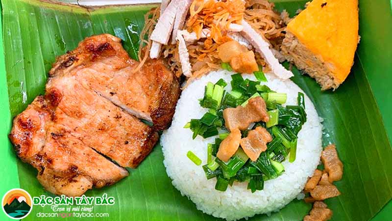 Đặc sản sài gòn với cơm ram cùng nước dừa