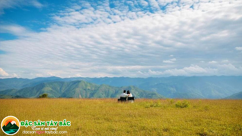 Giới thiệu điểm du lịch tây bắc đẹp - Thảo nguyên xã Tà Xùa