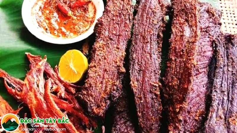 Thịt trâu gác bếp – Hương vị đặc trưng của vùng cao