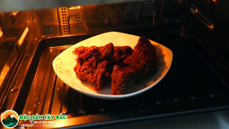 Làm nóng bằng lò vi sóng – Nhanh chóng và tiện lợi