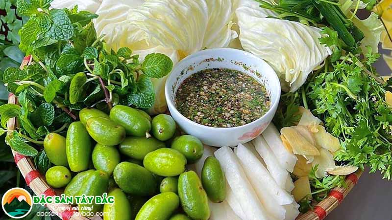 Bắp cải cuốn nhót xanh chấm chẩm chéo thì còn gì tuyệt hơn