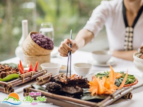 Đổi hương vị Tết với các món đặc sản Tây Bắc dân dã