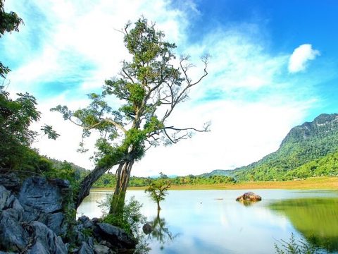 Hồ Noong – tiên cảnh xứ Hà Giang khiến du khách mê mẩn