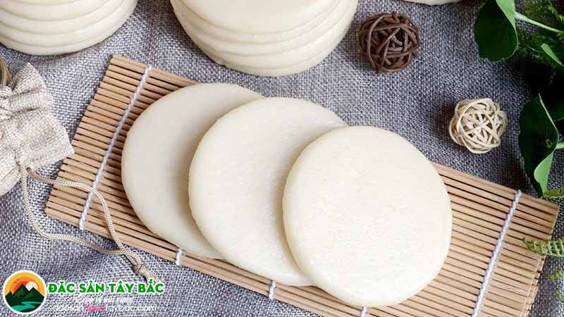 Bánh giầy giã tay tây bắc trở thành sản phẩm du lịch hấp dẫn